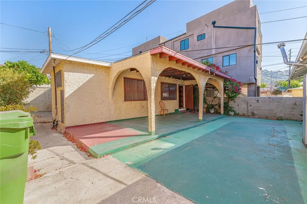2677 Roseview Avenue, Los Angeles, California 90065 home-pic-14